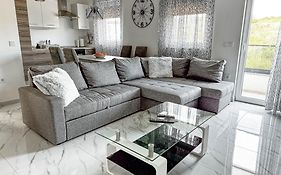 Villa Zadar 2 Bed, 1 Bath Condo